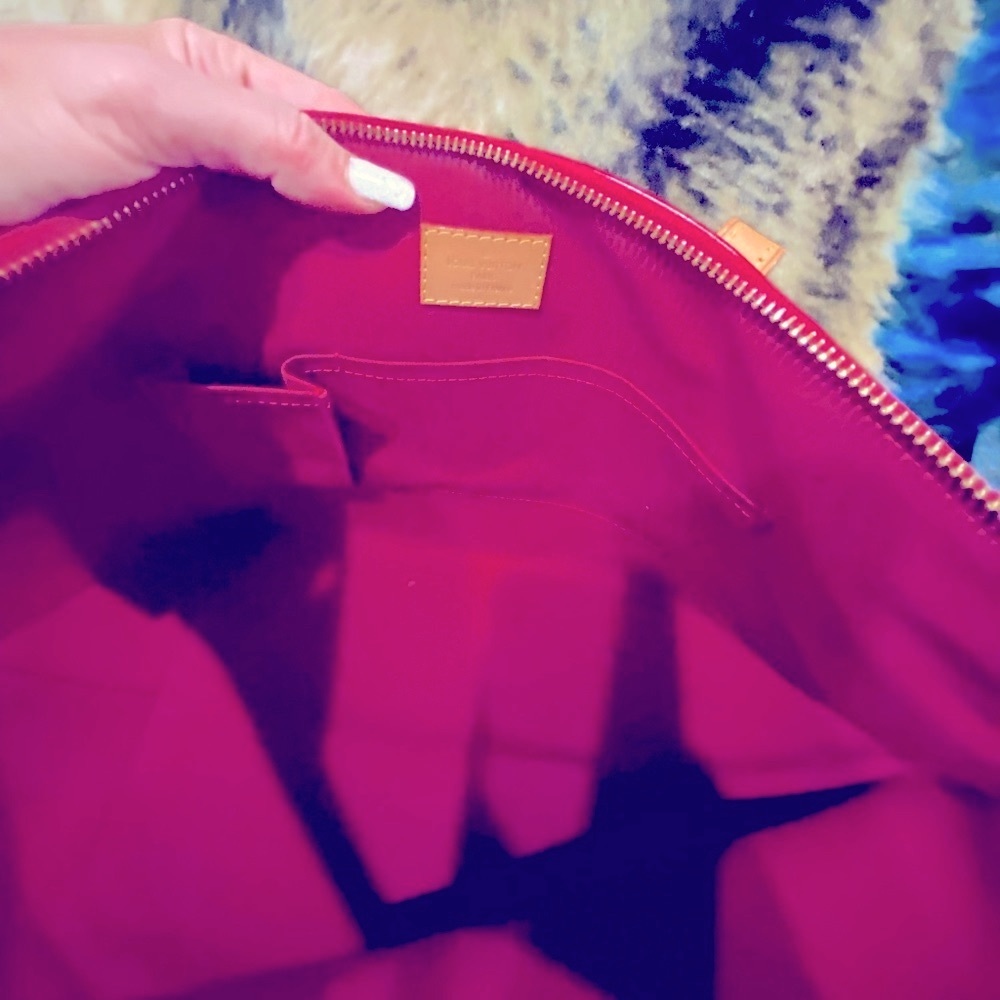 Louis Vuitton Monogram Vernis Brentwood Cherry Red Tote Great Preloved ✨ - Picture 6 of 8